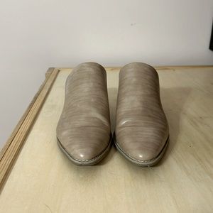 Universal Thread Open Back, Closed Toe Heeled Bootie/Mule